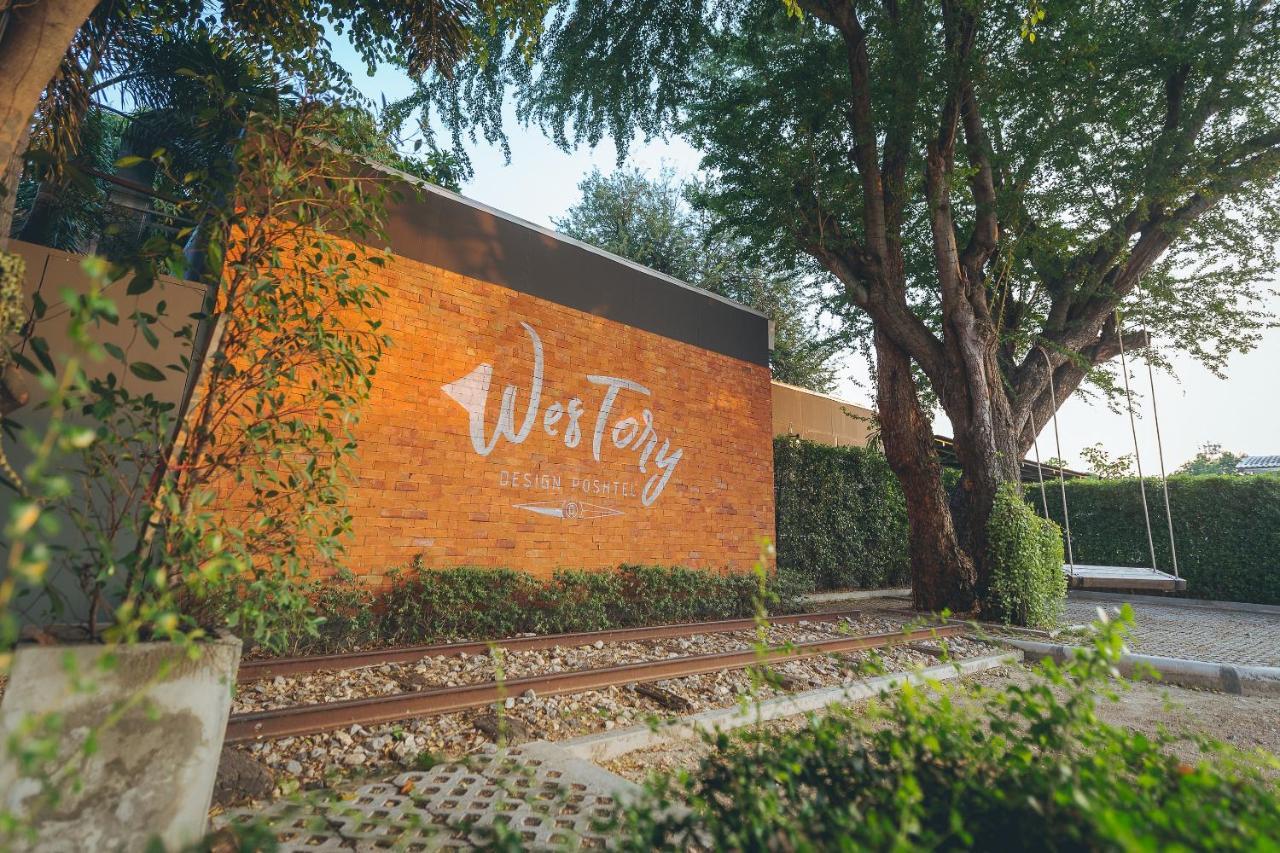 Westory Design Poshtel Kanchanaburi Exterior foto